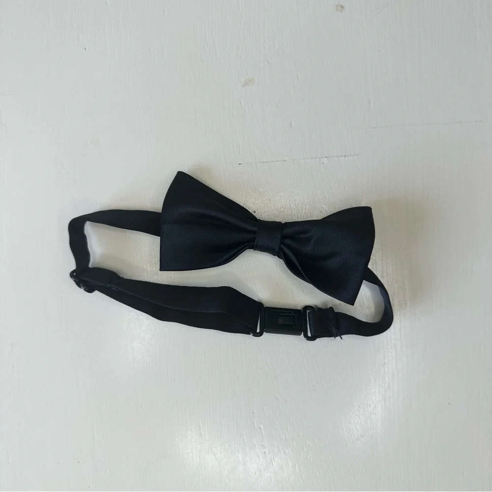 Men’s Warehouse Toddler Tuxedo Size 4 - Picture 12 of 12